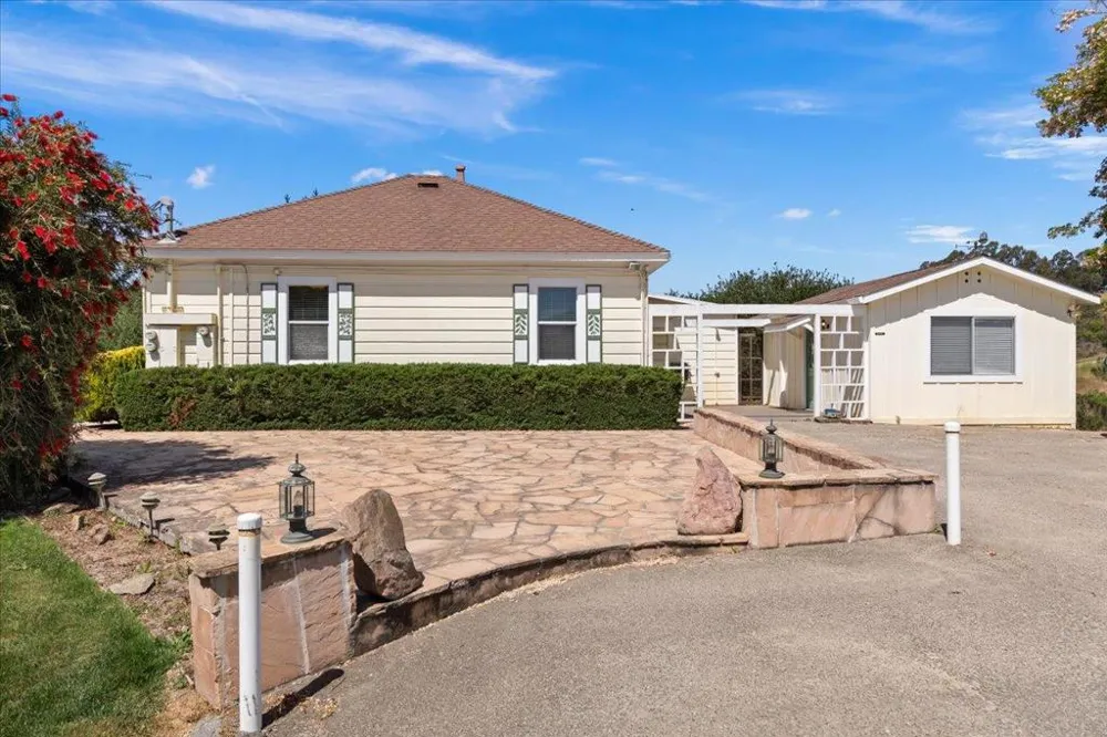 Hall Road Royal Oaks, CA 95076