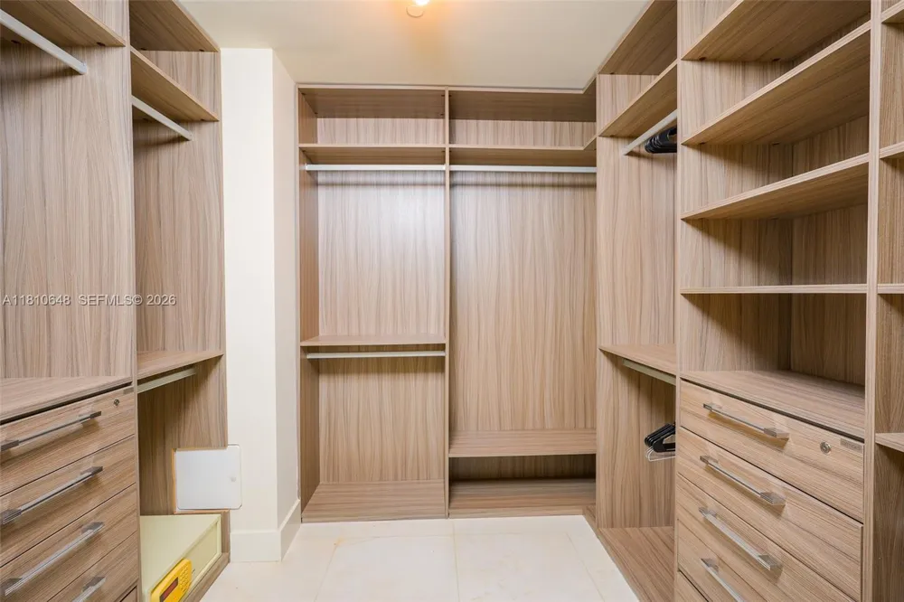 360 Ocean Dr #205S Key Biscayne, FL 33149