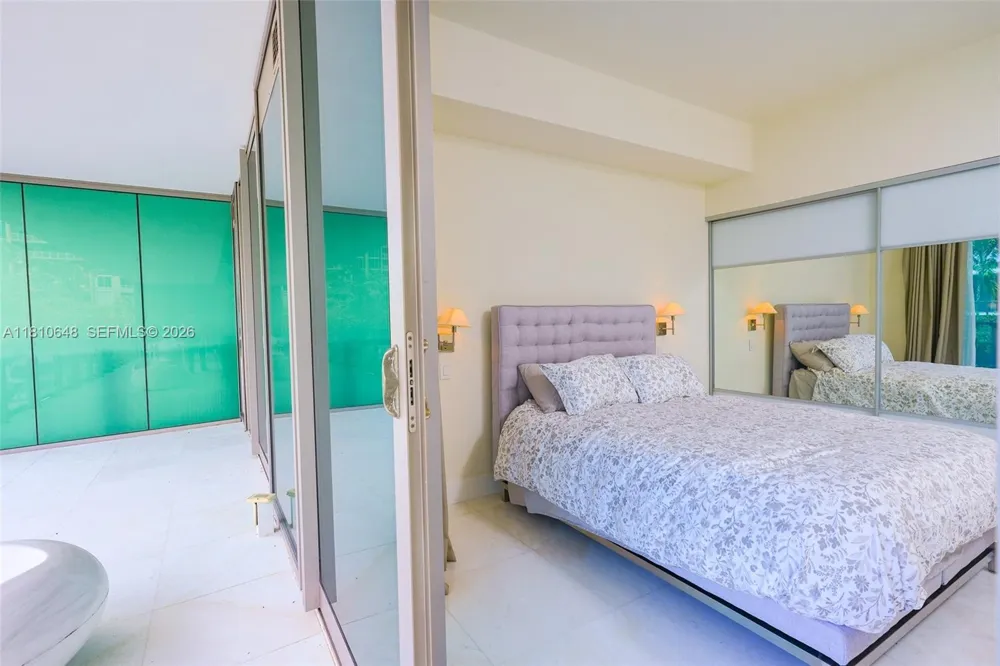 360 Ocean Dr #205S Key Biscayne, FL 33149
