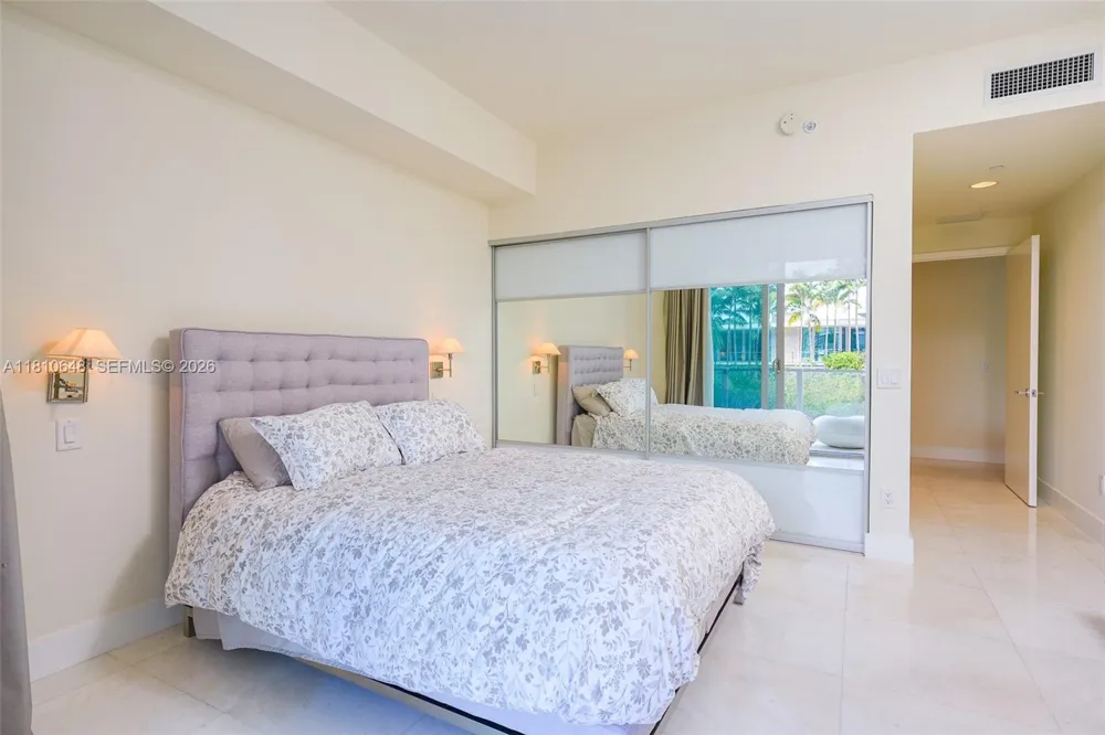 360 Ocean Dr #205S Key Biscayne, FL 33149