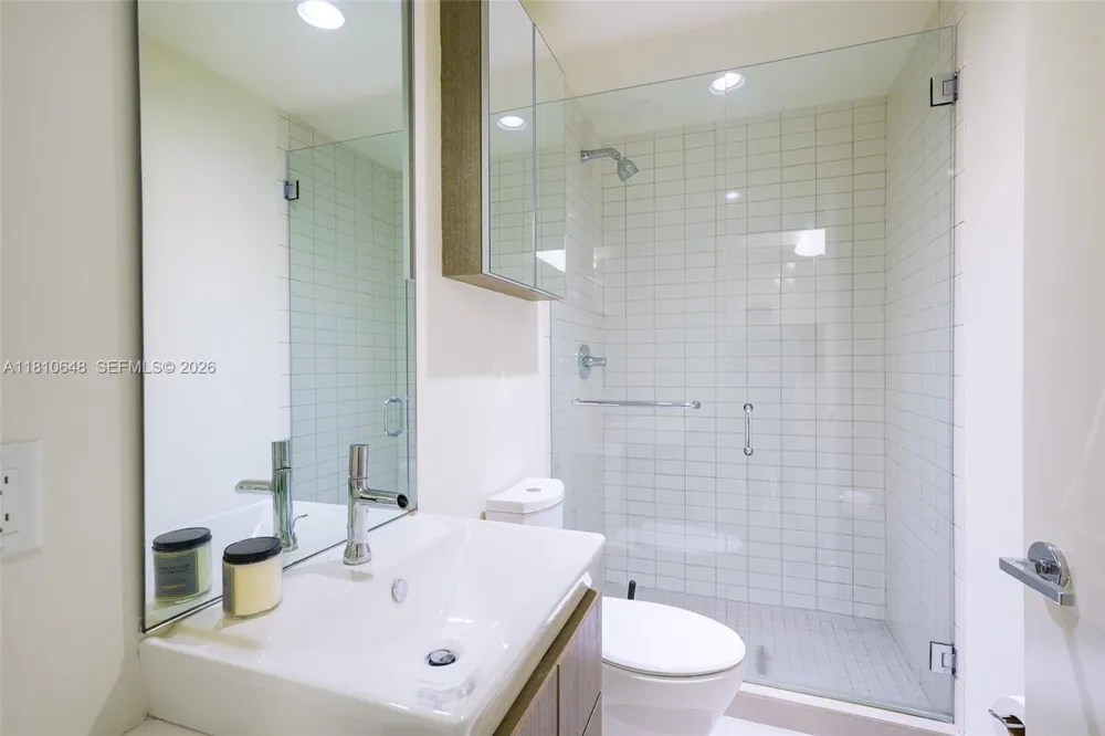 360 Ocean Dr #205S Key Biscayne, FL 33149