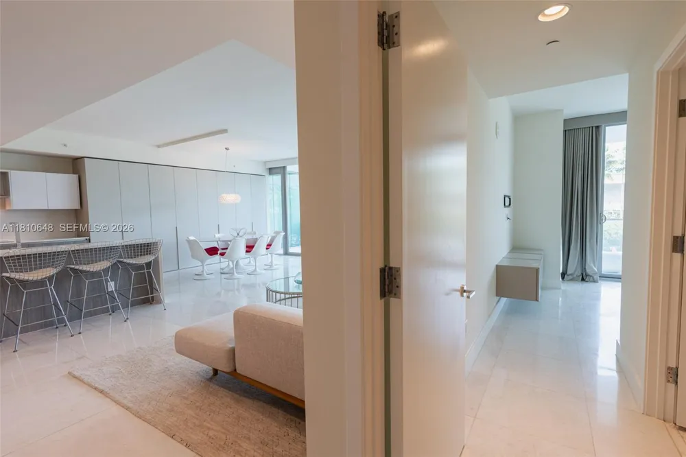 360 Ocean Dr #205S Key Biscayne, FL 33149