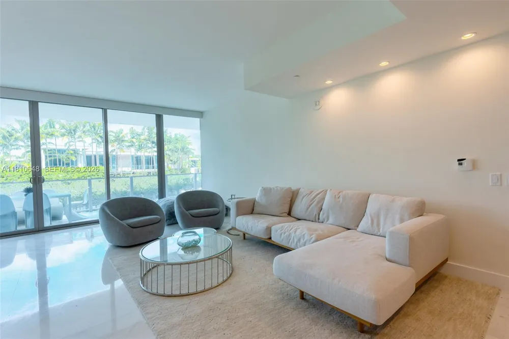 360 Ocean Dr #205S Key Biscayne, FL 33149