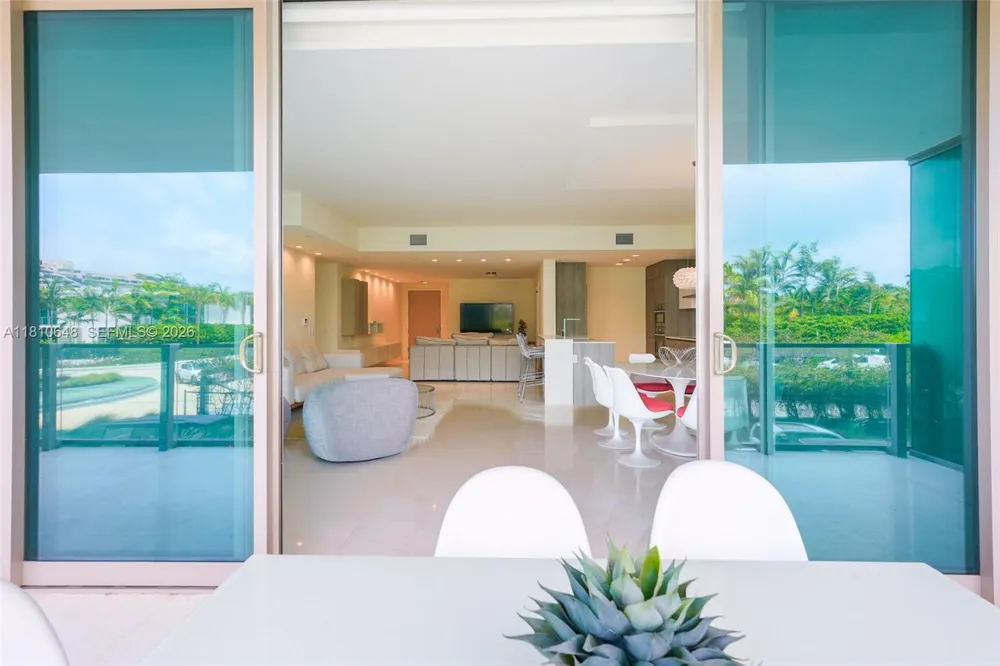 360 Ocean Dr #205S Key Biscayne, FL 33149