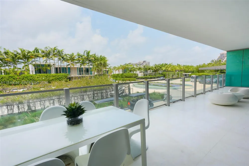 360 Ocean Dr #205S Key Biscayne, FL 33149