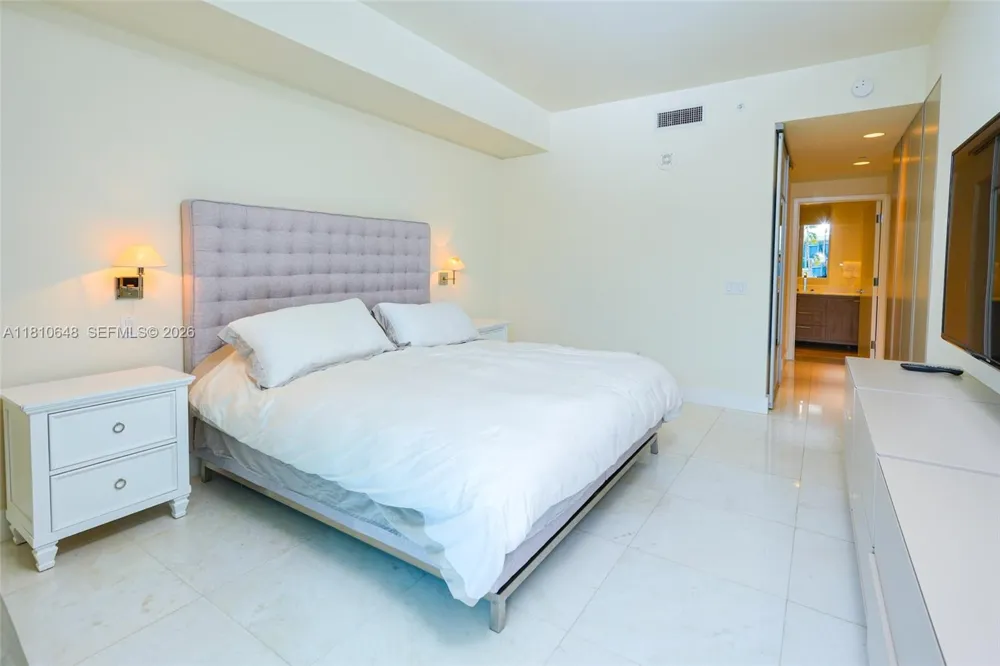 360 Ocean Dr #205S Key Biscayne, FL 33149