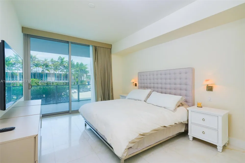 360 Ocean Dr #205S Key Biscayne, FL 33149