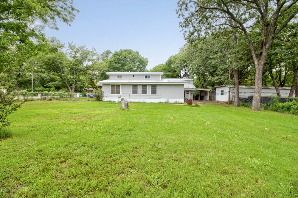 97 Oak Trail Drive Gordonville, TX 76245