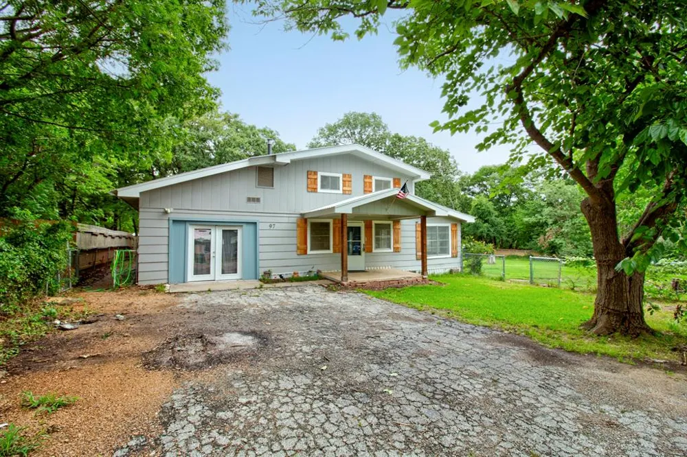 97 Oak Trail Drive Gordonville, TX 76245