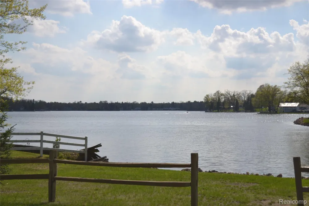 Oak Ridge Court Mills Township, MI 48756