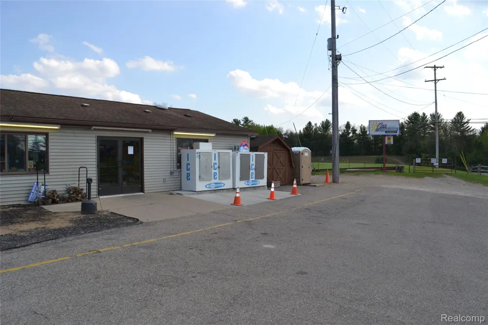 Oak Ridge Court Mills Township, MI 48756