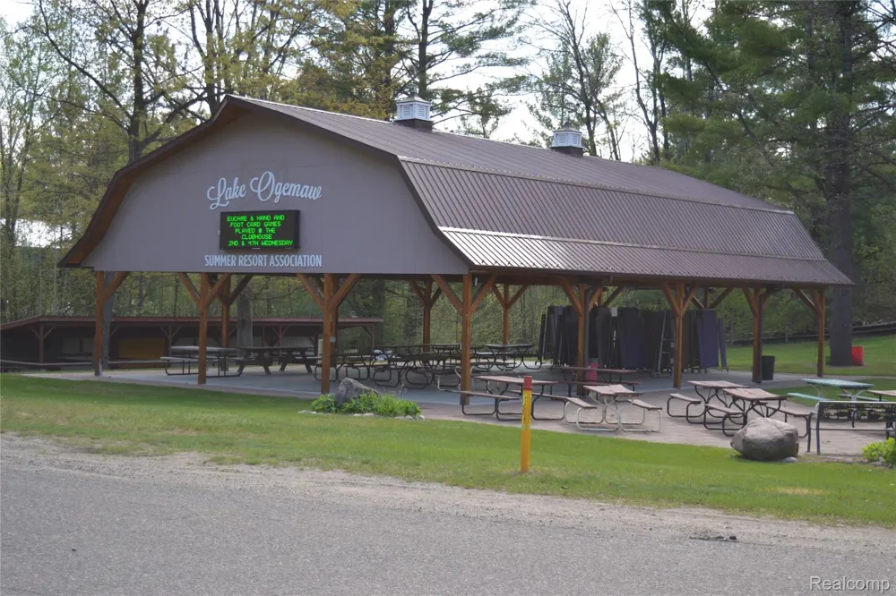 Oak Ridge Court Mills Township, MI 48756