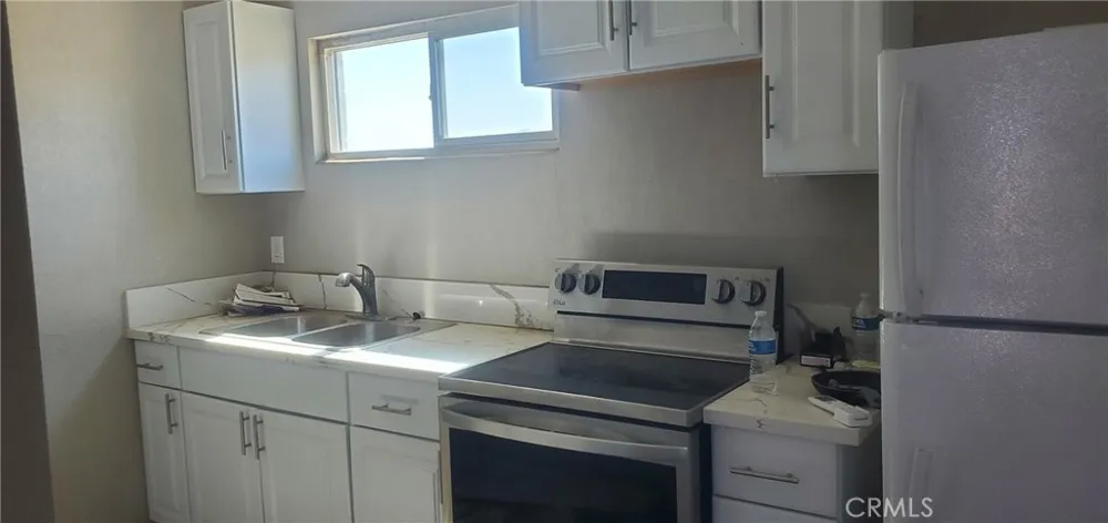 7634 E Cinnabar Road Cantil, CA 93519