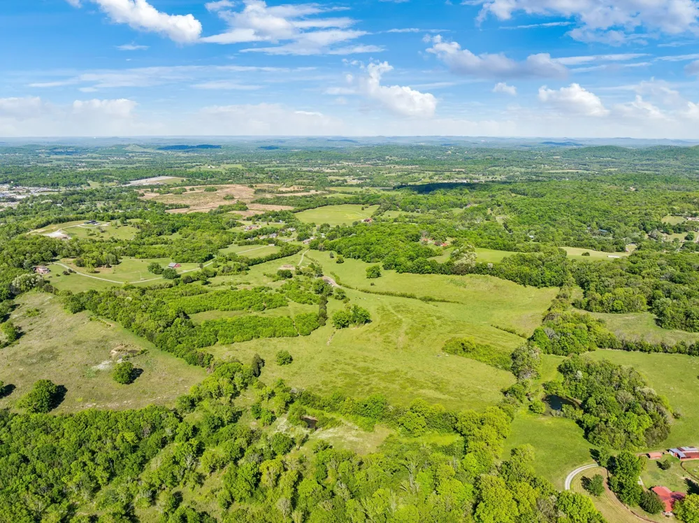 2600 SE Tater Peeler Rd Lebanon, TN 37090