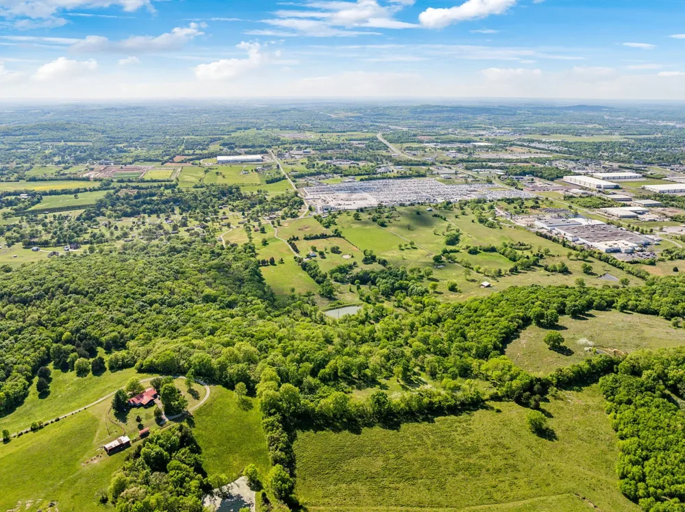 2600 SE Tater Peeler Rd Lebanon, TN 37090