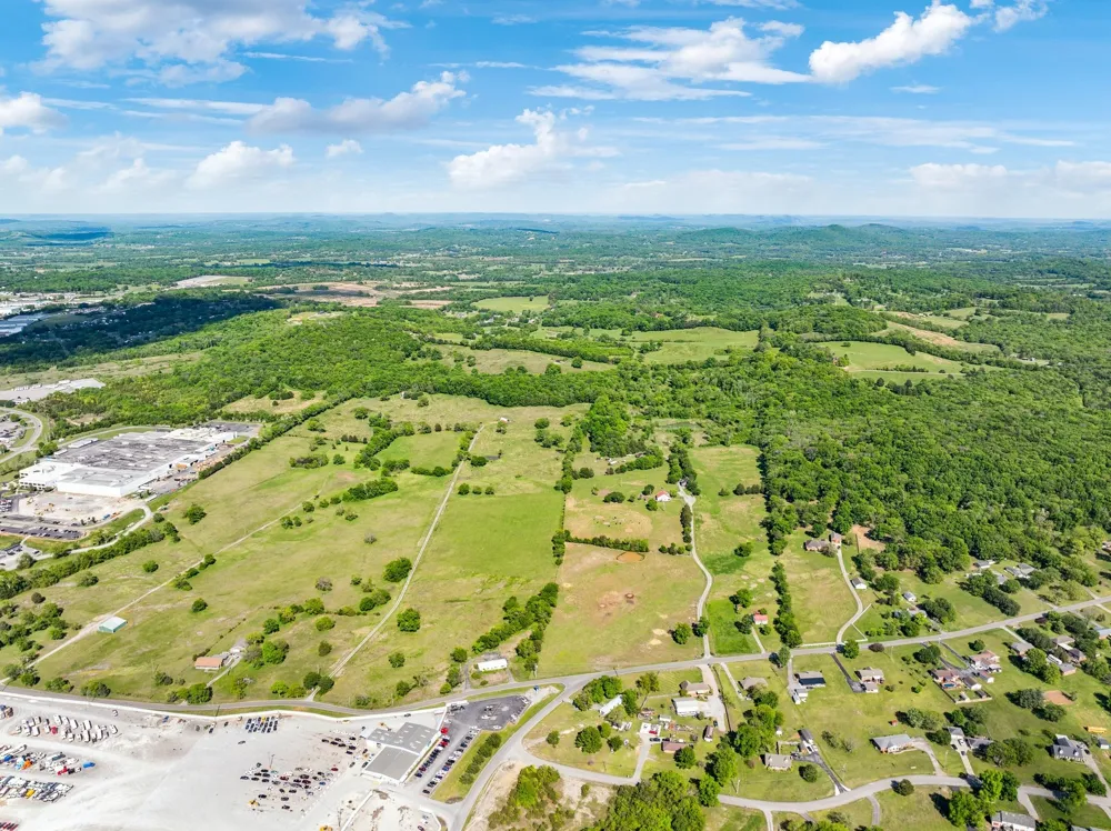 2600 SE Tater Peeler Rd Lebanon, TN 37090