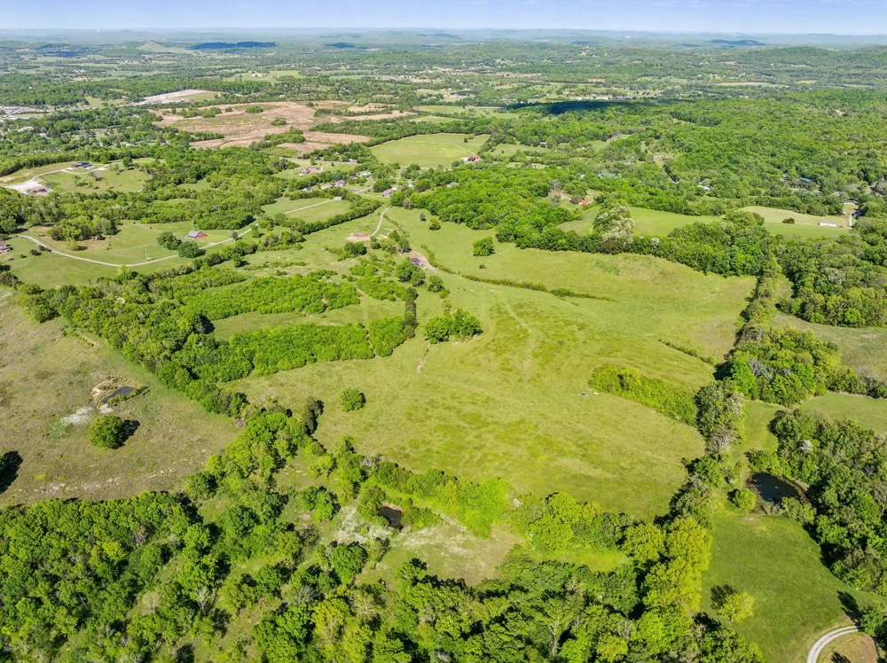 2600 SE Tater Peeler Rd Lebanon, TN 37090
