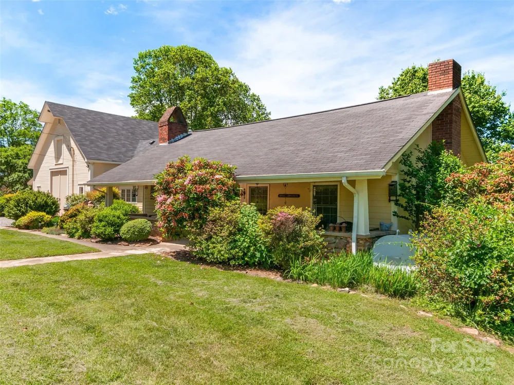 229 Crabtree Mountain Road Canton, NC 28716