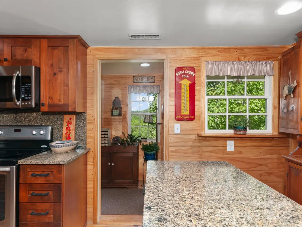 229 Crabtree Mountain Road Canton, NC 28716
