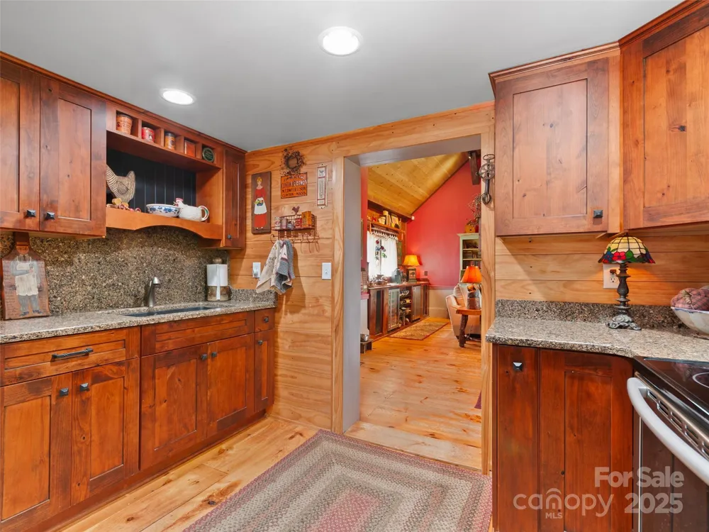 229 Crabtree Mountain Road Canton, NC 28716