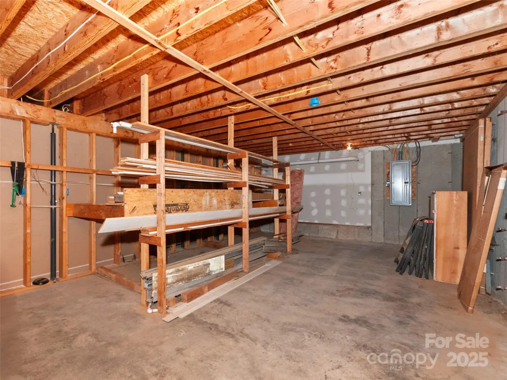 229 Crabtree Mountain Road Canton, NC 28716