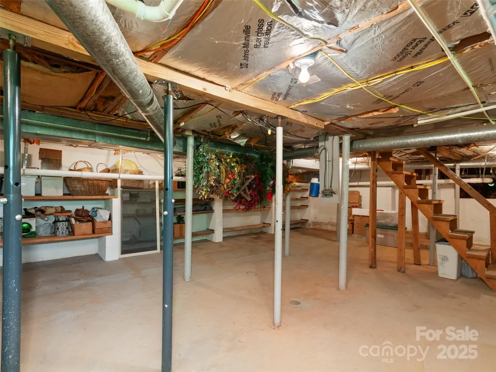 229 Crabtree Mountain Road Canton, NC 28716