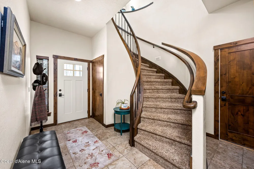 1997 E AVONDALE LANE Hayden, ID 83835
