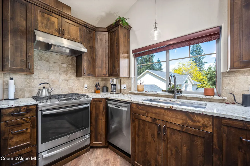 1997 E AVONDALE LANE Hayden, ID 83835