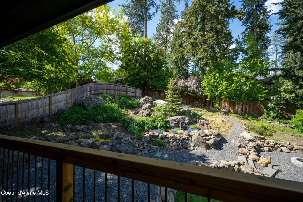 1997 E AVONDALE LANE Hayden, ID 83835