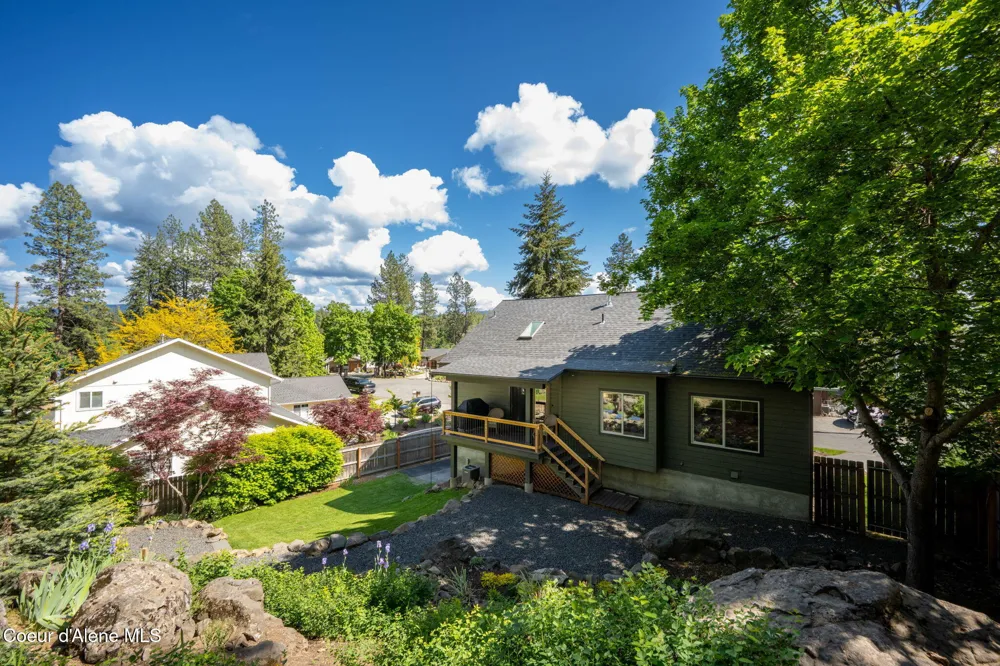 1997 E AVONDALE LANE Hayden, ID 83835