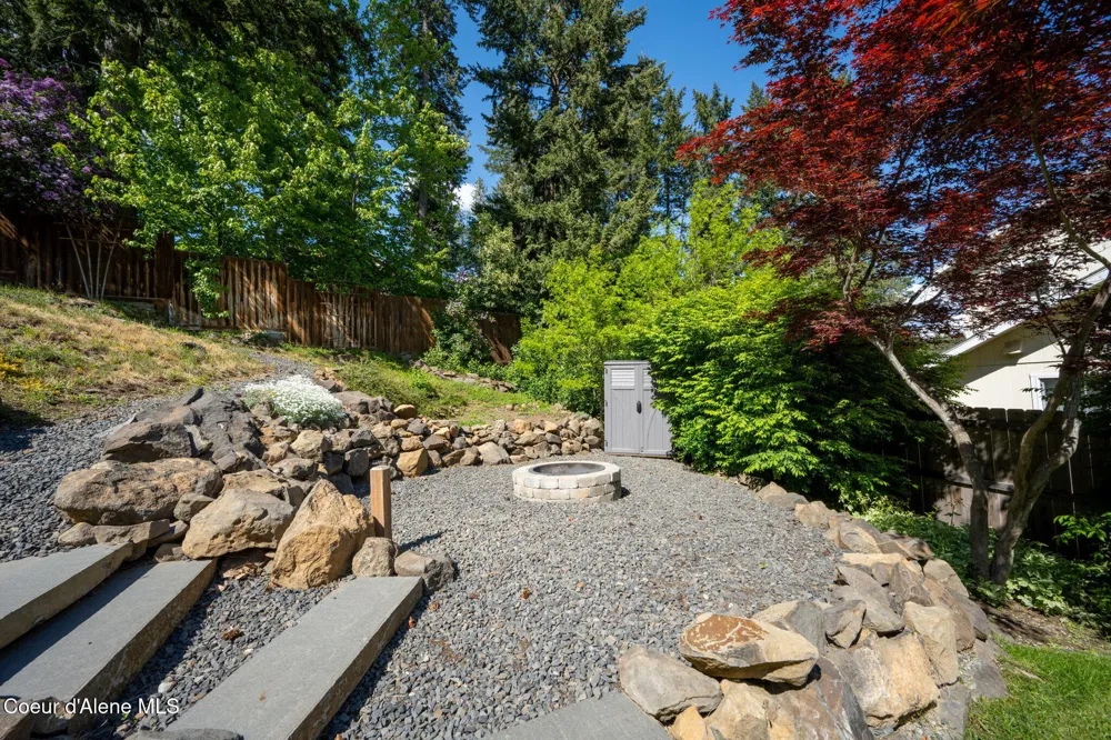 1997 E AVONDALE LANE Hayden, ID 83835