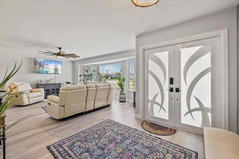 206 SE 45TH TERRACE Cape Coral, FL 33904