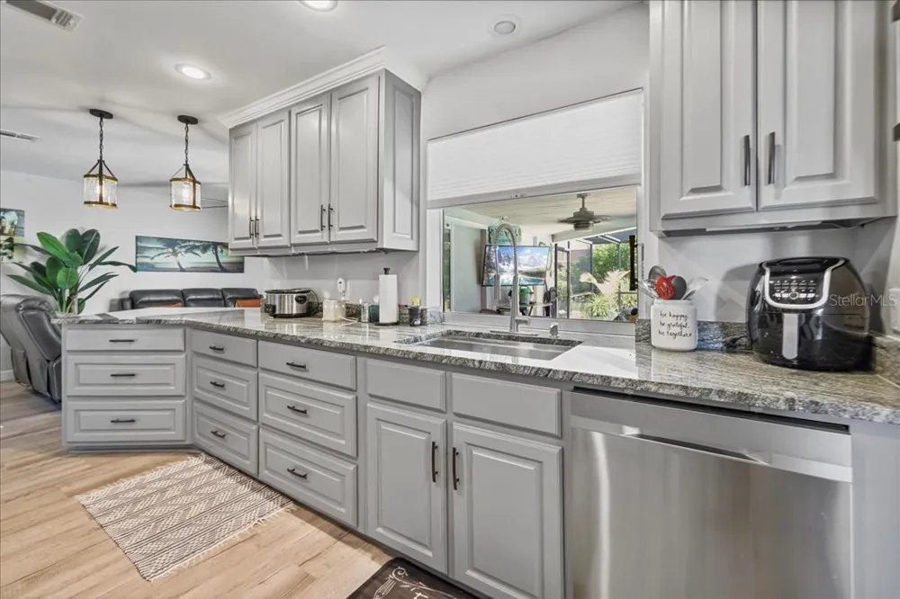 206 SE 45TH TERRACE Cape Coral, FL 33904