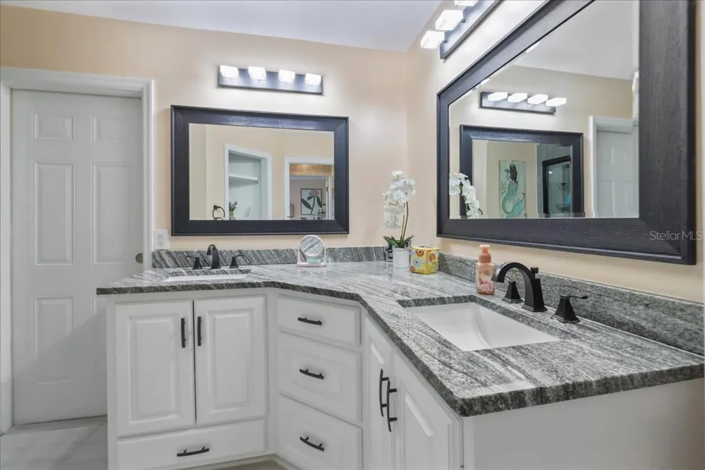 206 SE 45TH TERRACE Cape Coral, FL 33904