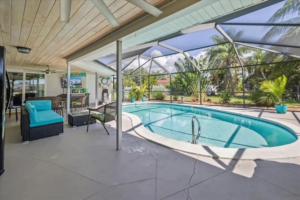 206 SE 45TH TERRACE Cape Coral, FL 33904