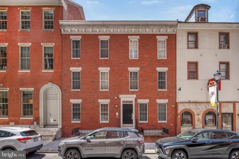 1522 RACE STREET #1