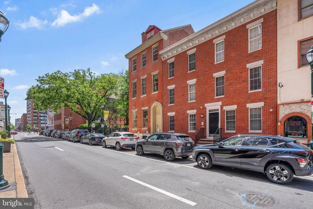 1522 RACE STREET #1 Philadelphia, PA 19102