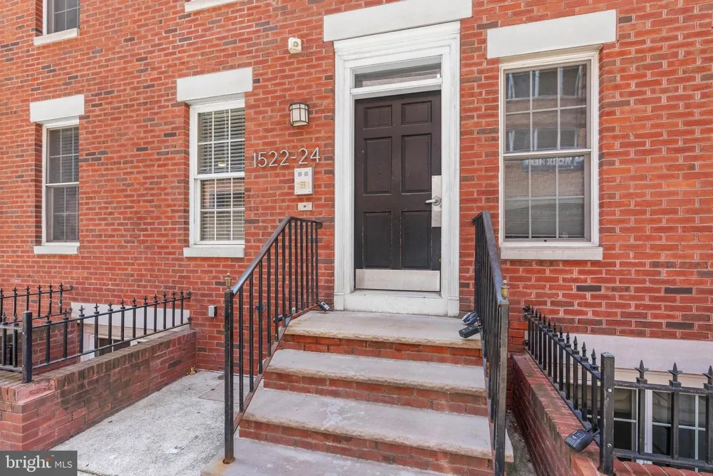 1522 RACE STREET #1 Philadelphia, PA 19102
