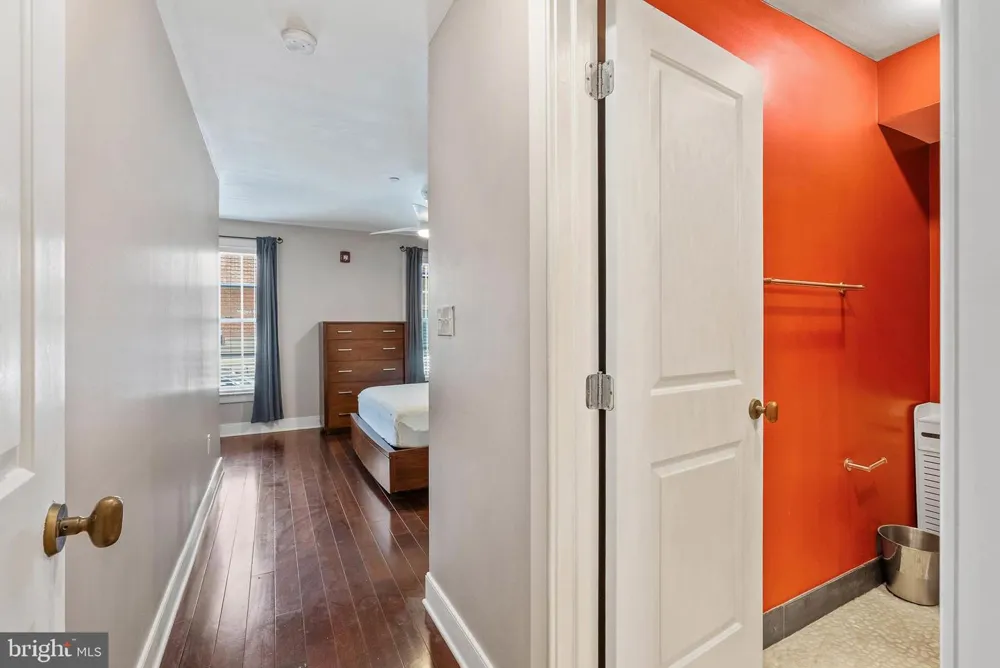 1522 RACE STREET #1 Philadelphia, PA 19102