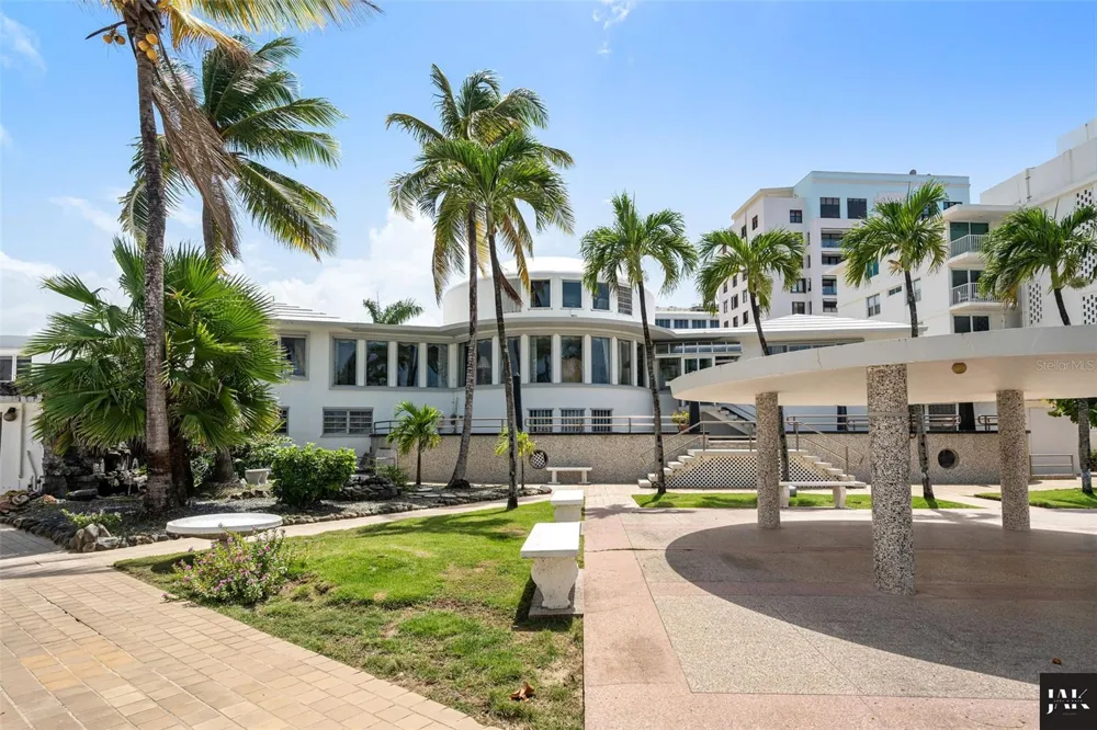 20 AMAPOLA STREET Carolina, PR 00979