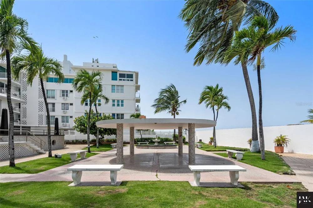 20 AMAPOLA STREET Carolina, PR 00979