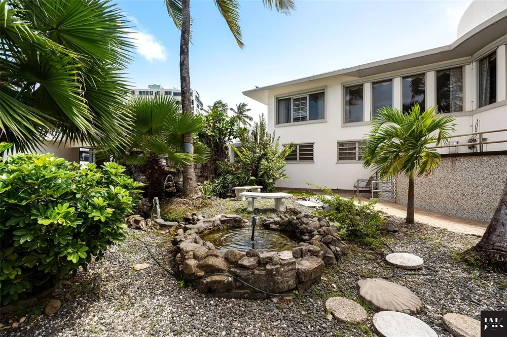 20 AMAPOLA STREET Carolina, PR 00979