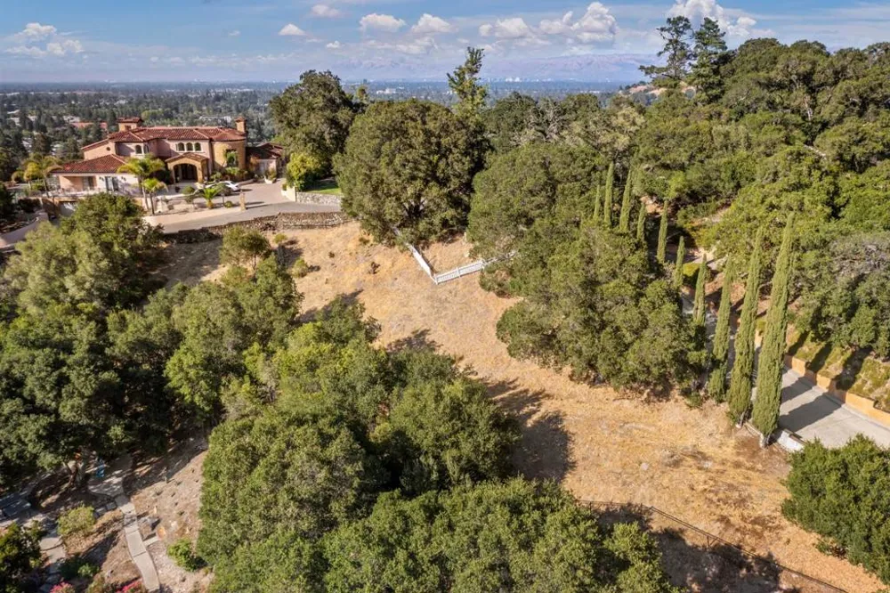 16497 S Kennedy Road Los Gatos, CA 95030