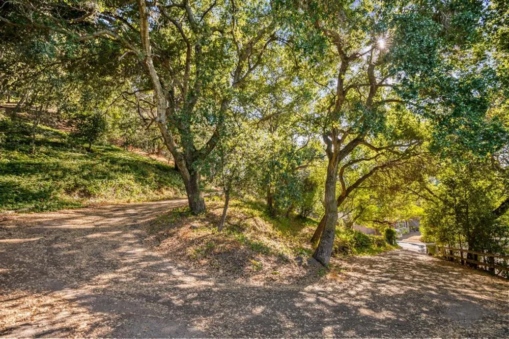 16497 S Kennedy Road Los Gatos, CA 95030