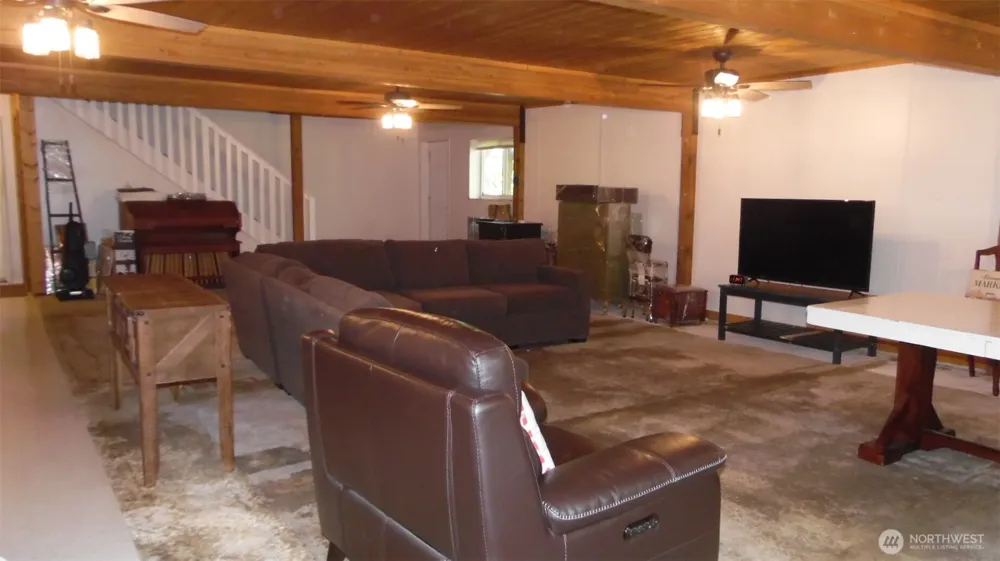 117 Greenwood Avenue Randle, WA 98377