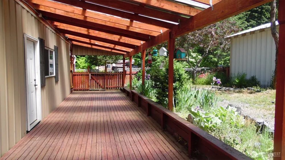 117 Greenwood Avenue Randle, WA 98377