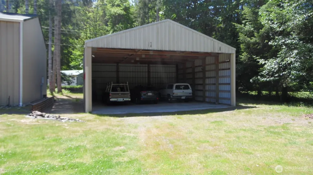 117 Greenwood Avenue Randle, WA 98377