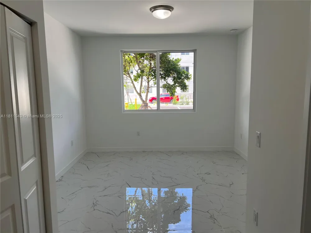 1010 SW 69th Ave #104 Miami, FL 33144