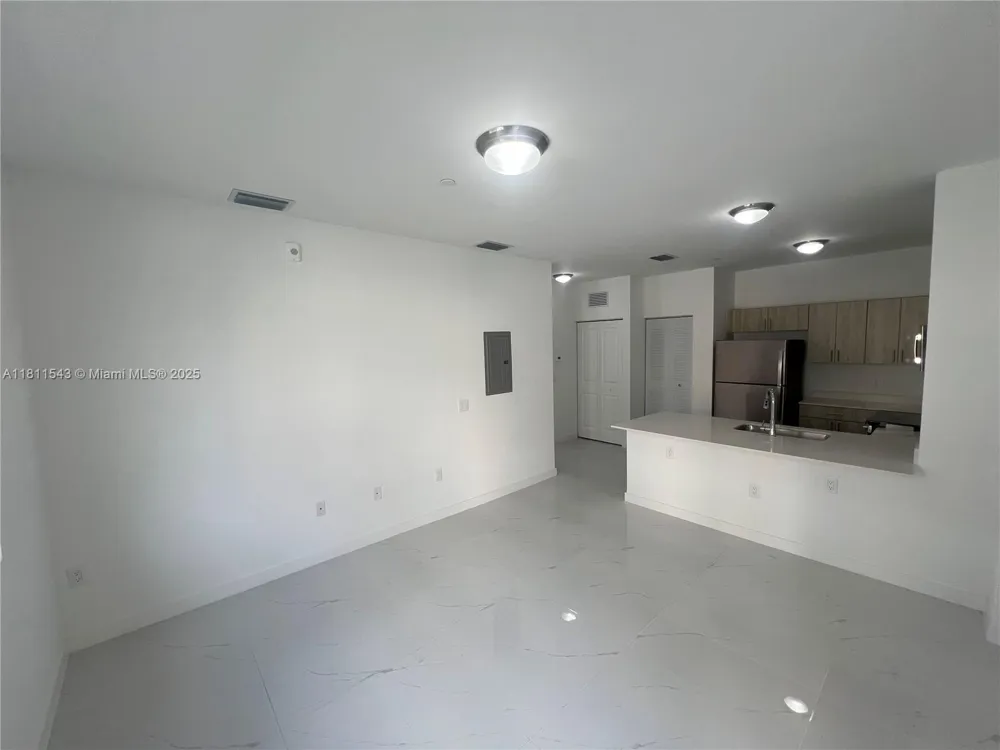 1010 SW 69th Ave #104 Miami, FL 33144