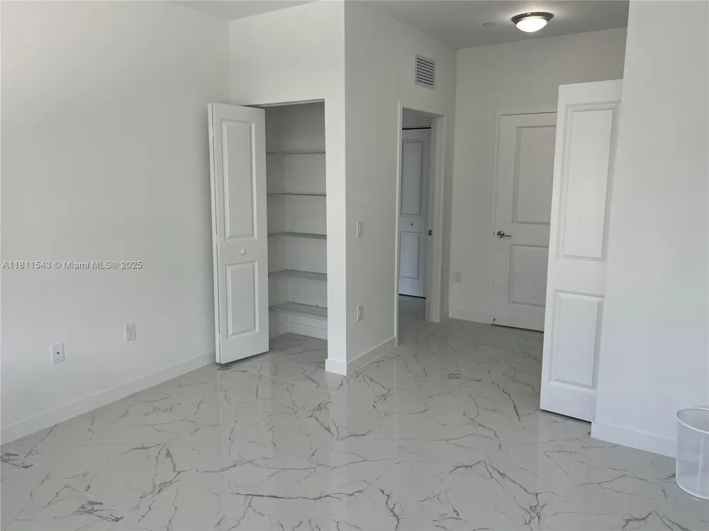 1010 SW 69th Ave #104 Miami, FL 33144